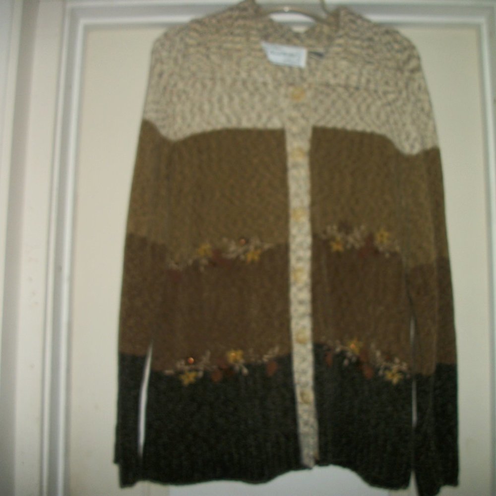 COTTAGECORE CHENILLE BEAD EMBROIDERY SWEATER LG